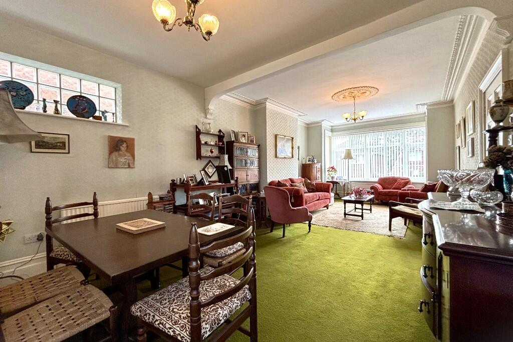 Living/Dining Room