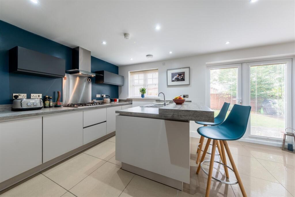 11 St George's Place-002.jpg