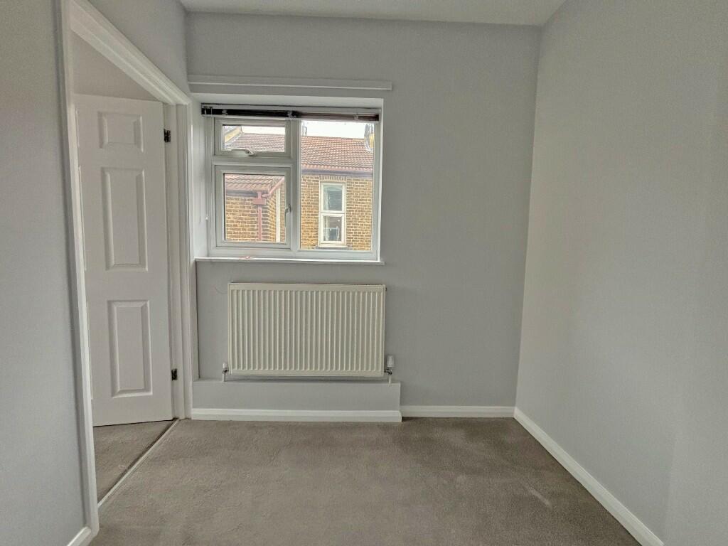 Landing Rear - Offic