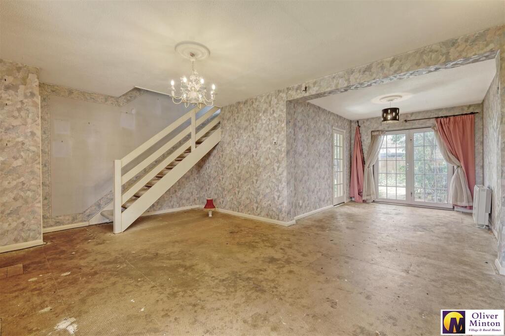 Through Lounge / Diner