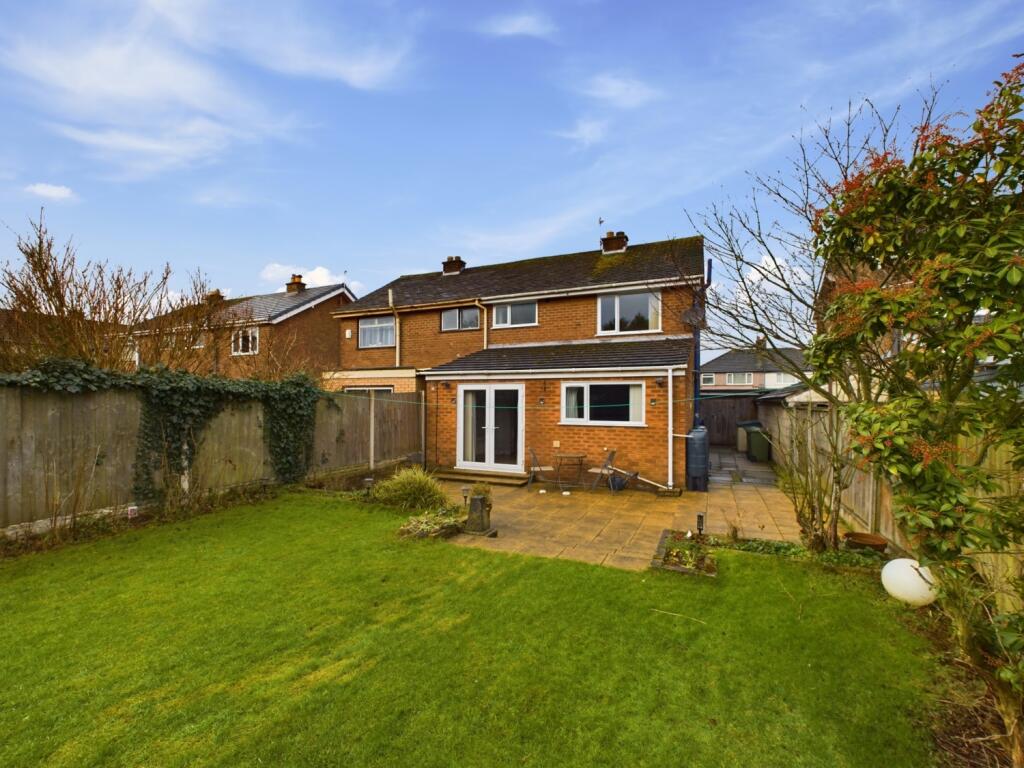 CAM02386G0-PR0112-STILL023