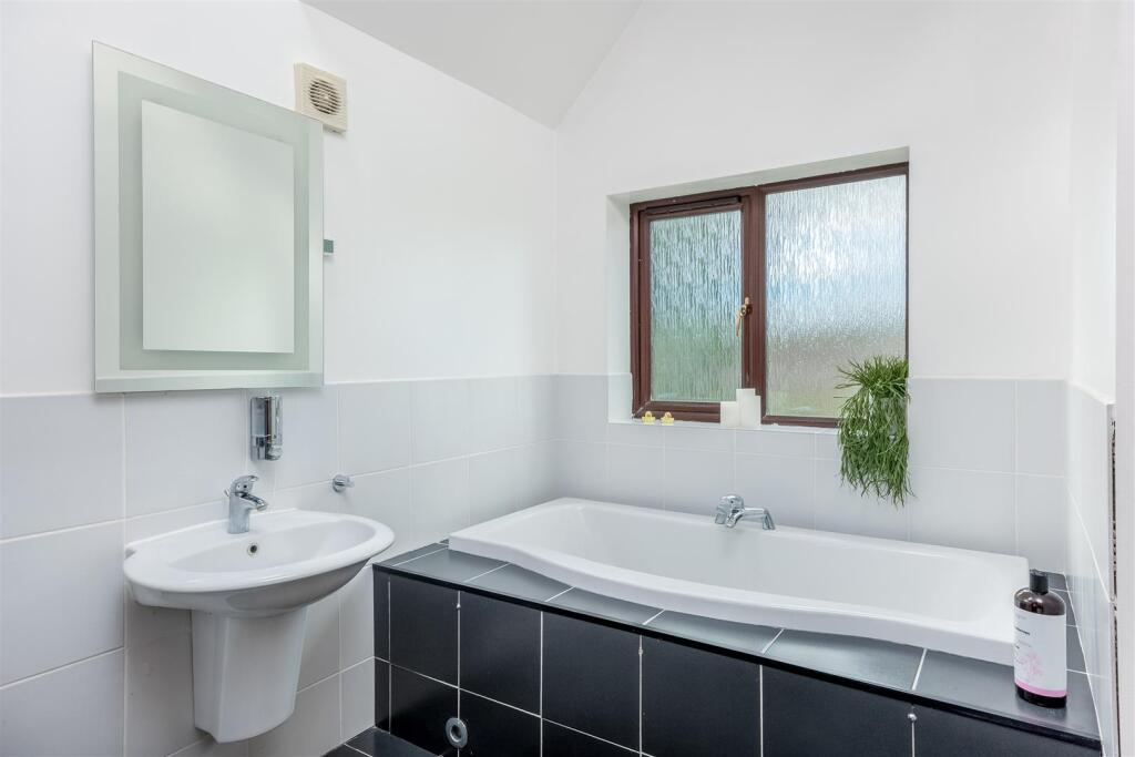 42 Orchard Road-10.jpg