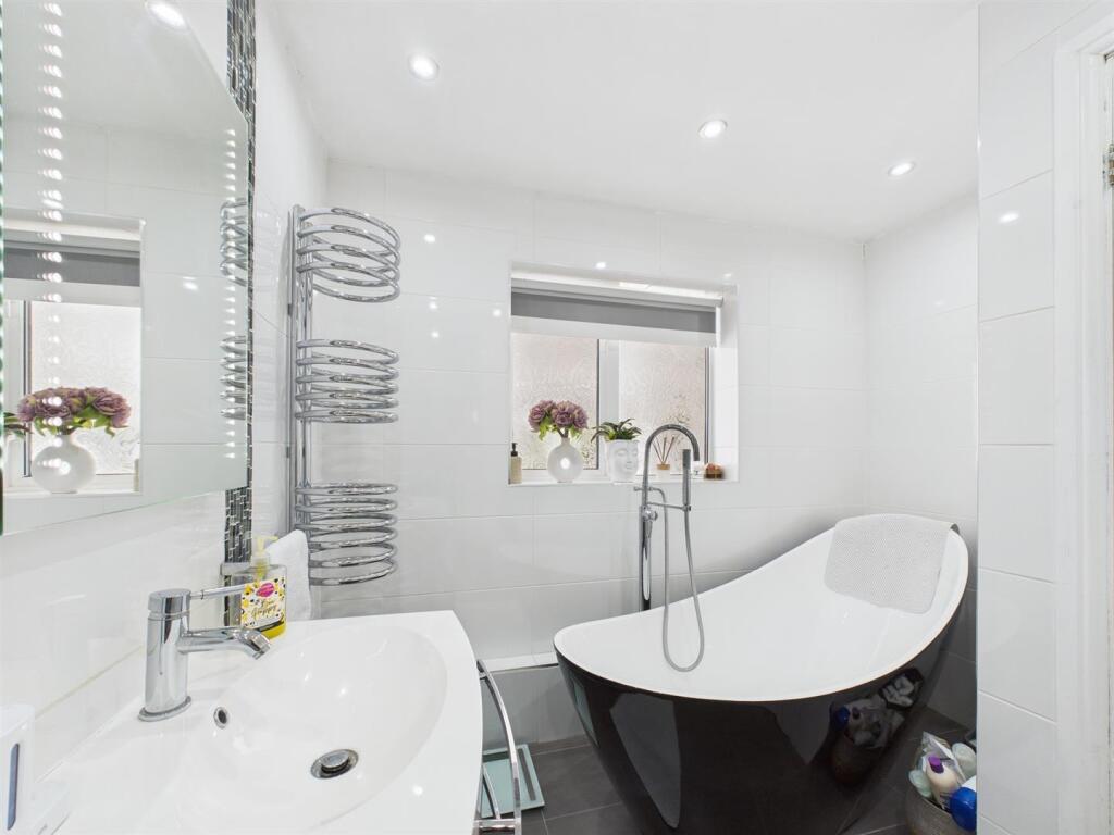bath 1.jpg