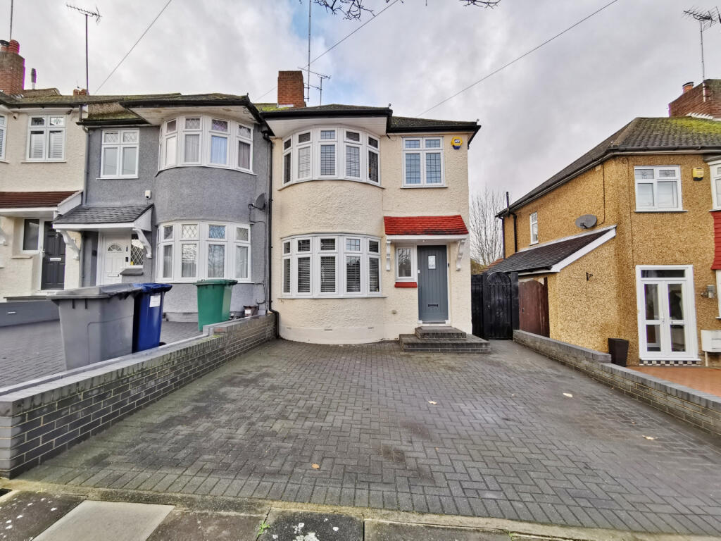 3 Bed Semi-Detached House