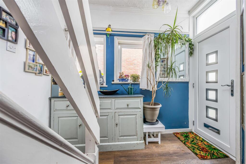 162 Brockhurst Road, Gosport-Small-PorticoMarketin