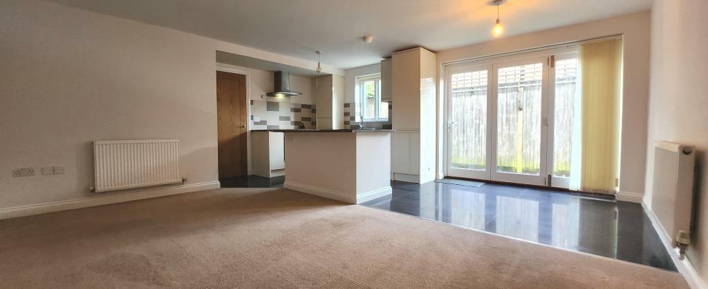 pic kitchen wide.jpg