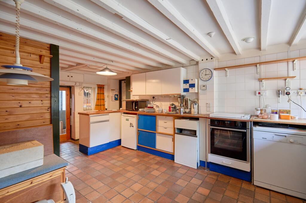 Kitchen/Dining