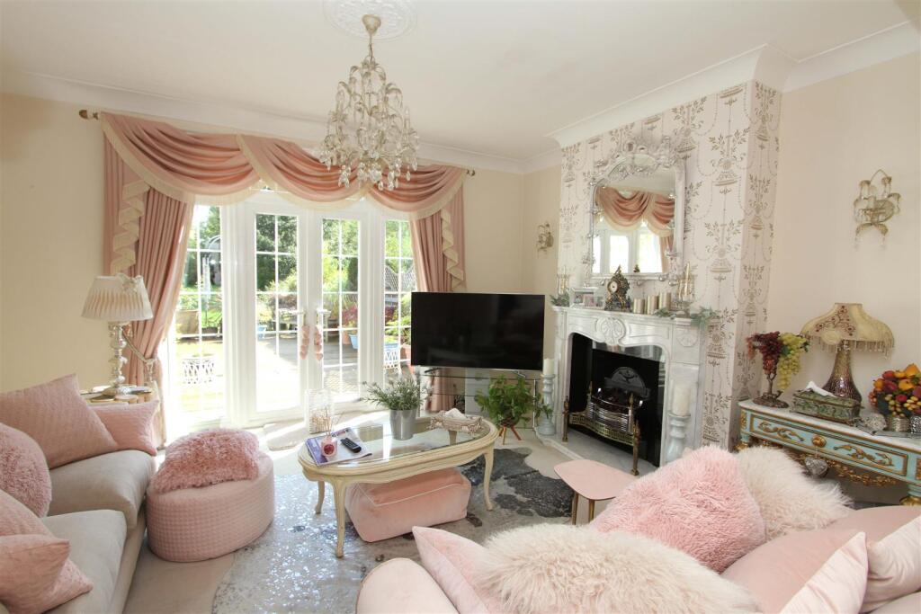 Living room.jpg