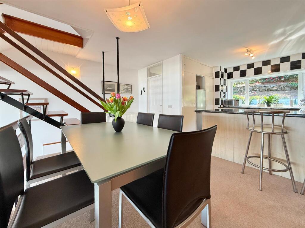 Dining Towards Kitchen.JPG