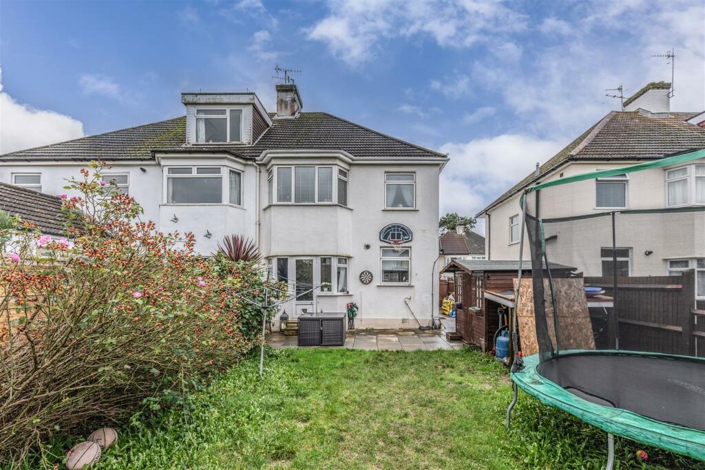 19 Ardsheal Close4.jpg