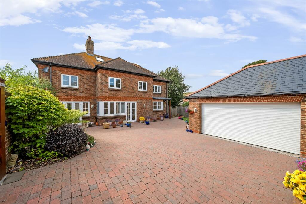 Garage &amp; Driveway