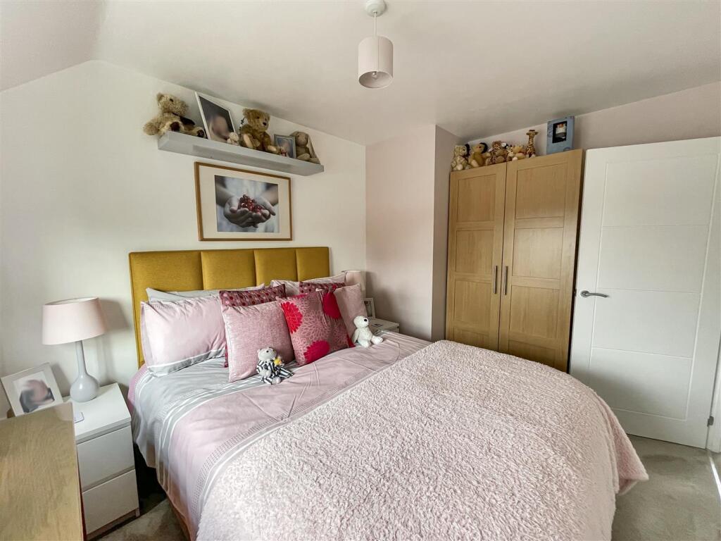 bed 2.JPG