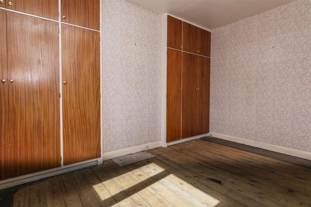 Bramleys Estate Agents - The Crescent - New Mill (