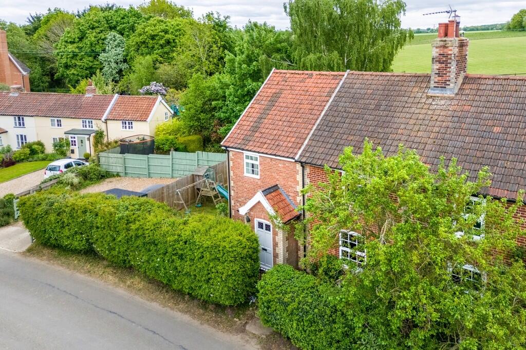 1440px2 Chapel Co...