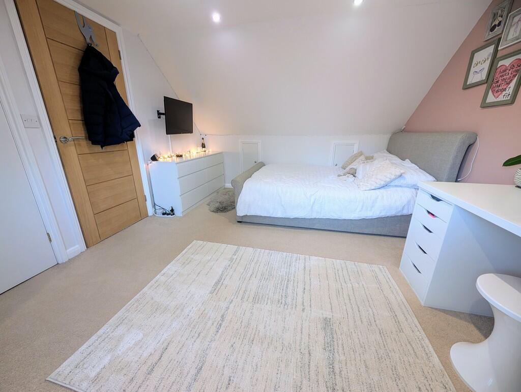 PXL_20251219_1351...