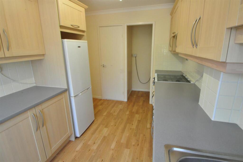 Holland Gardens, Fleet