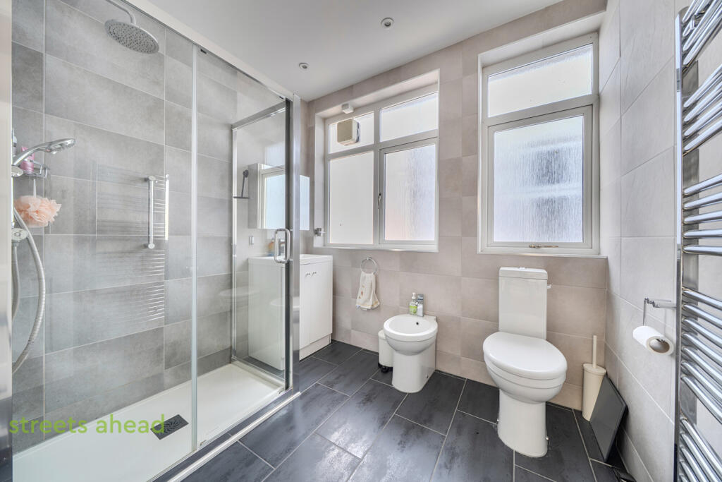 ca30d1df-04d3-404...