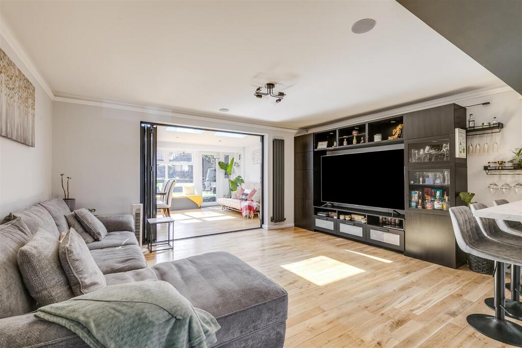 Halsey Drive 120-24.jpg