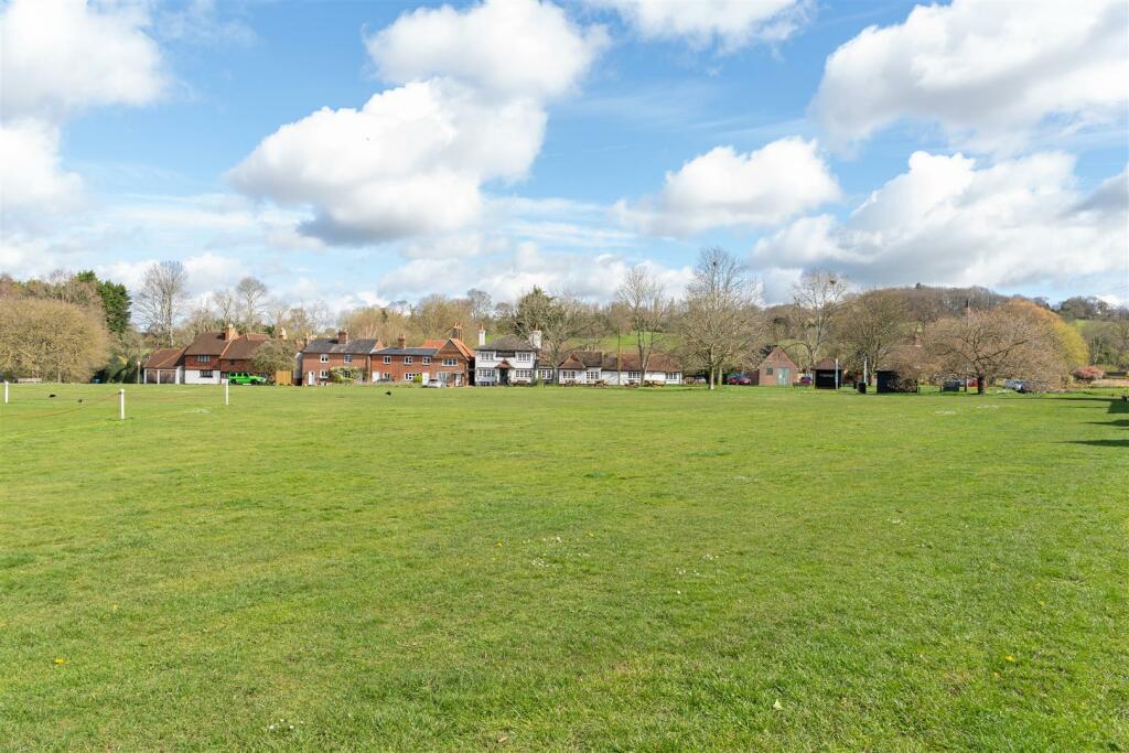 Shamley Green