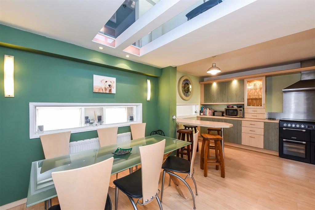 Dining Room / Breakfast Bar / Kitchen