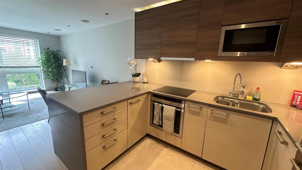 Counter House, Kitchen.jpg