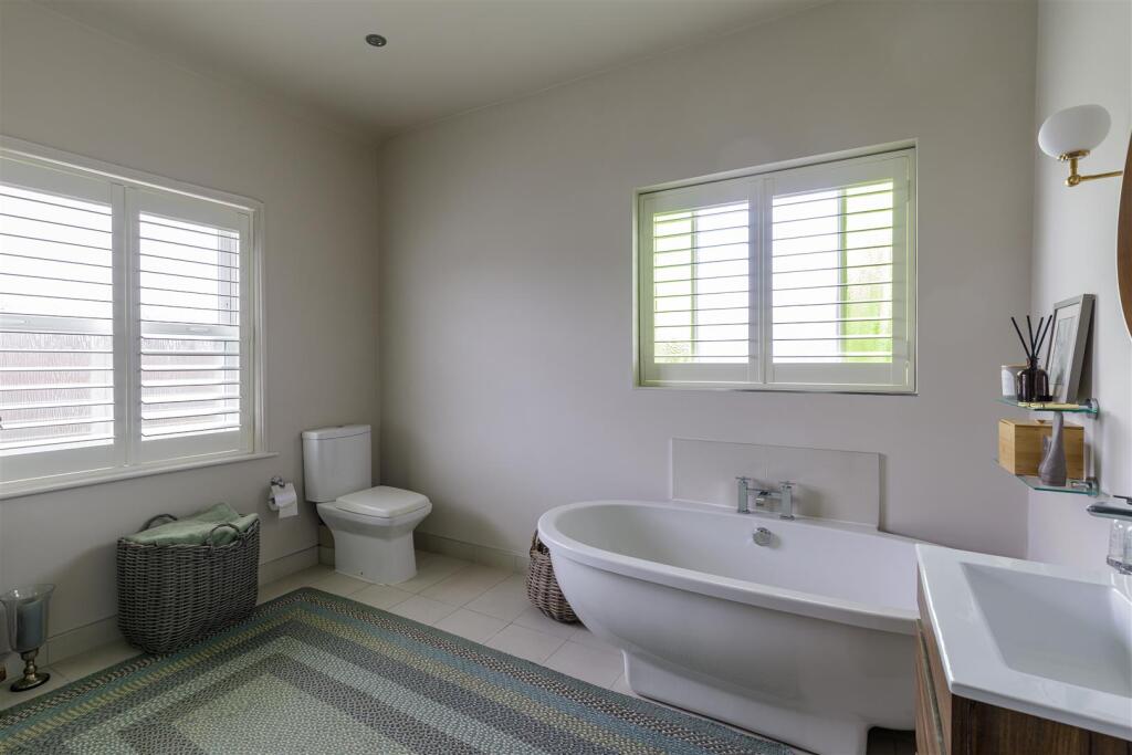 Superbly Appointed Bathroom