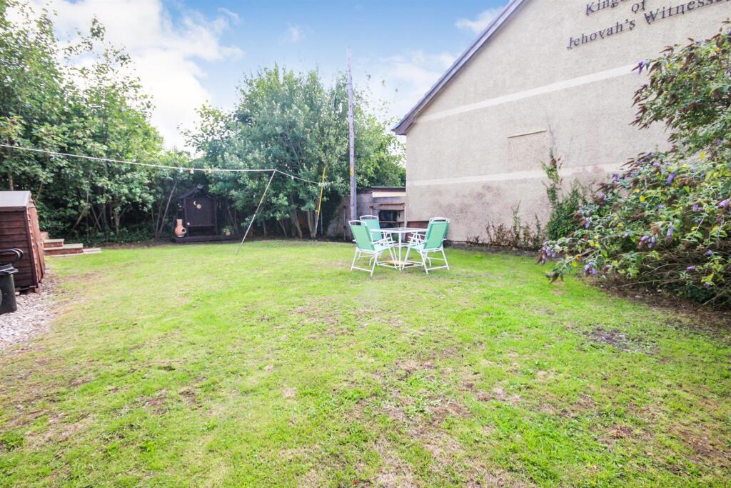 flat 8 Bettisfield -