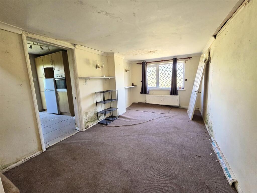 Mermaid Cottage - Dining Room.jpg