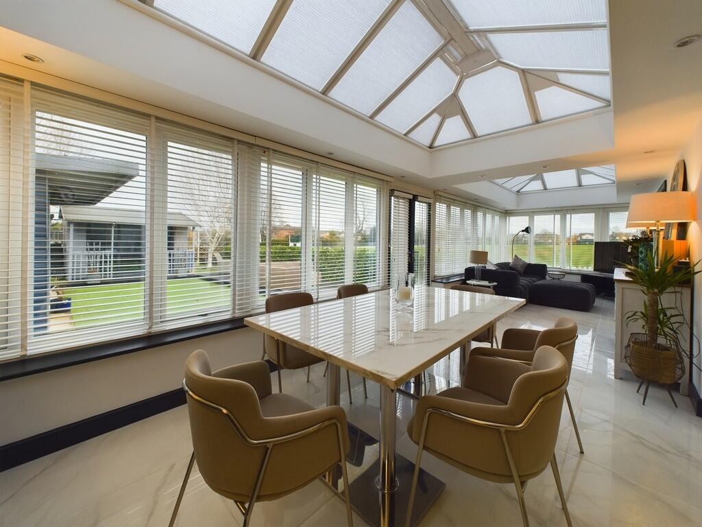 CAM02854G0-PR0290...