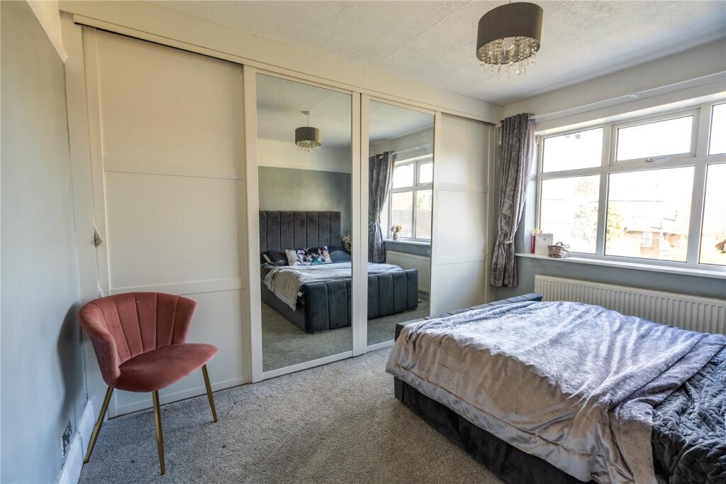 Bedroom 2 (2)