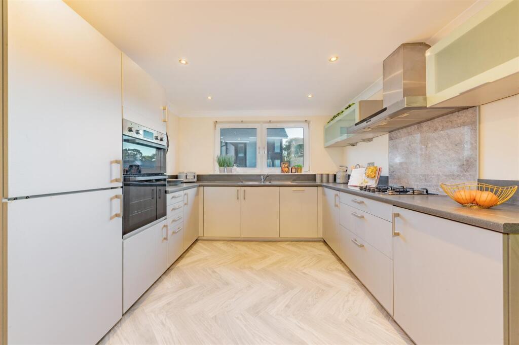 15 Dudhope Gardens Dundee-7.JPG