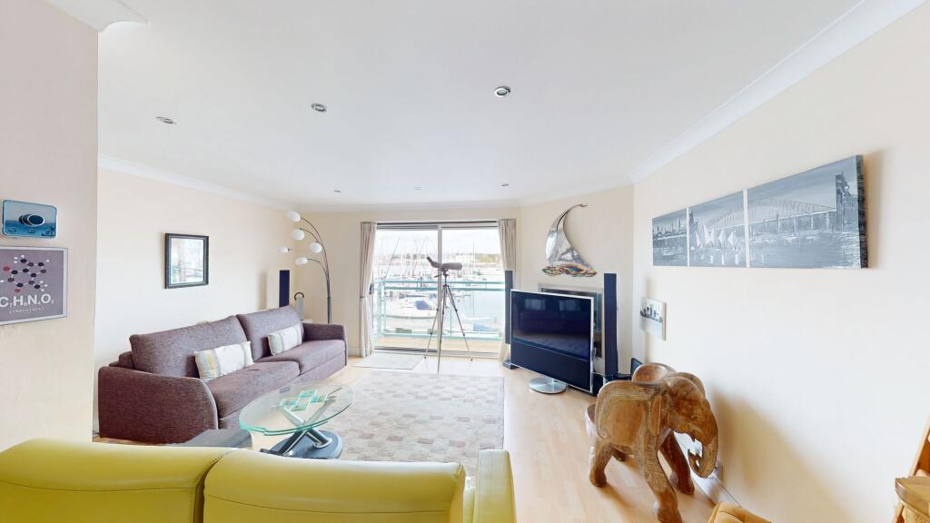 Open Plan Living Room &amp; Kitchen