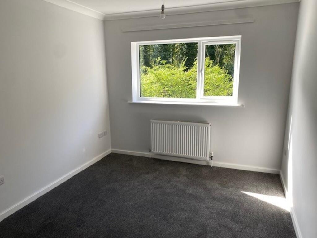 Upstairs bedroom ...