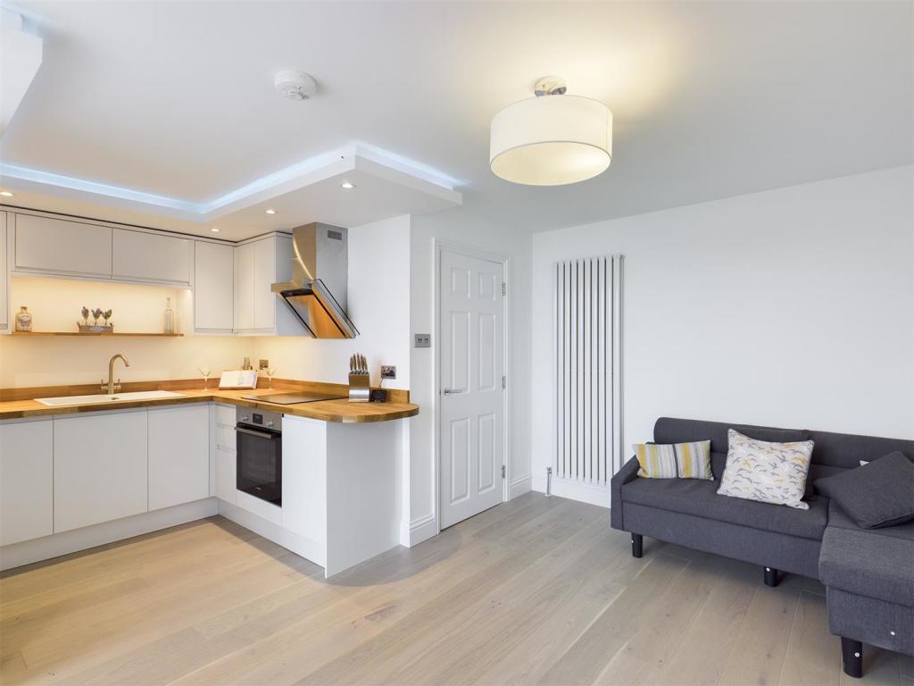 Lounge/Kitchen