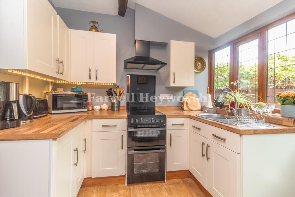 Kitchen image 2