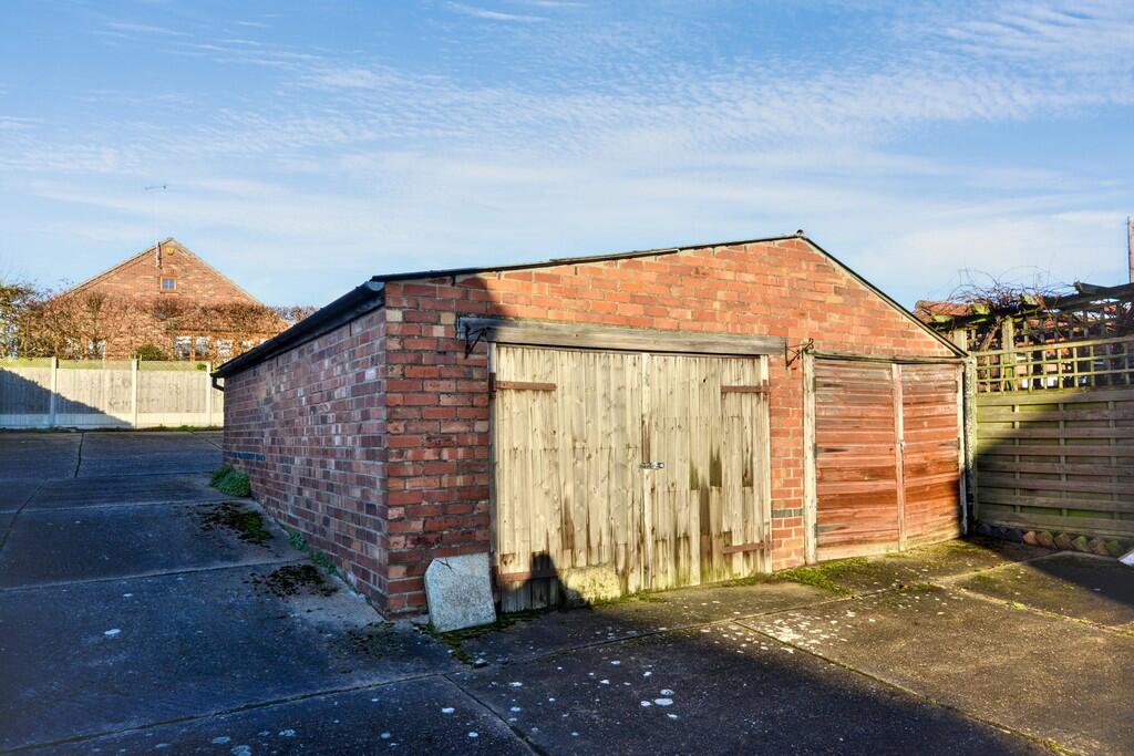 Main Street, Woodborough