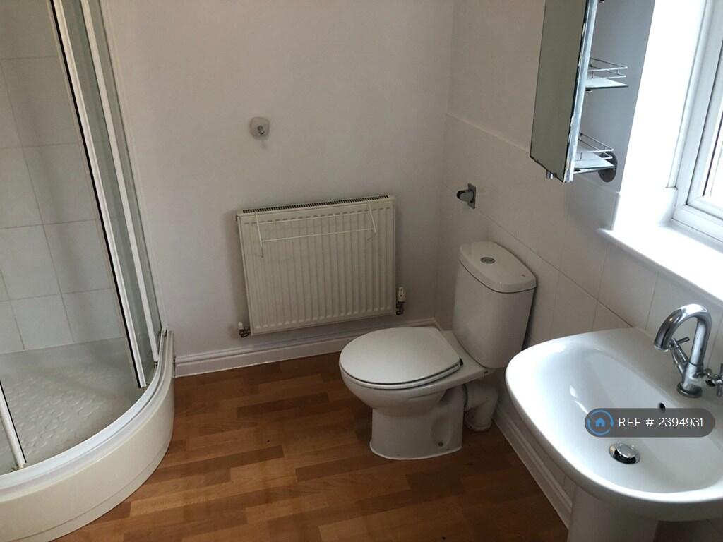 Bathroom (1) - First Floor Ph(1)