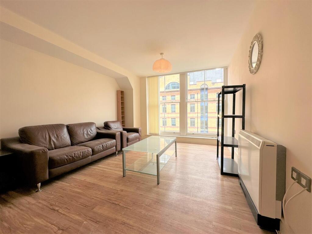 Living room2.jpeg