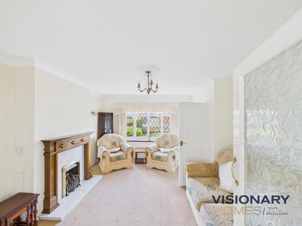 CAM03522G0-PR0210-STILL001