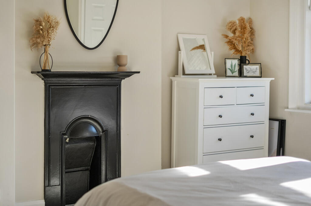 1357872-11-68d558...