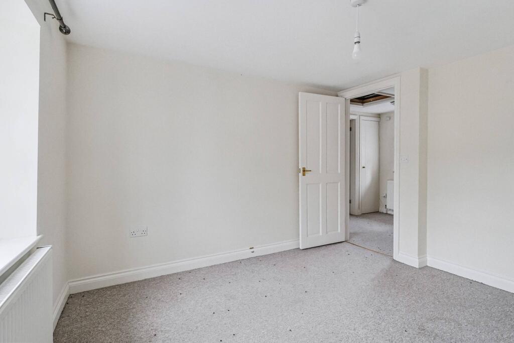 1 Crown Mews, South Street, Crewkerne, Somerset, TA18 8DB