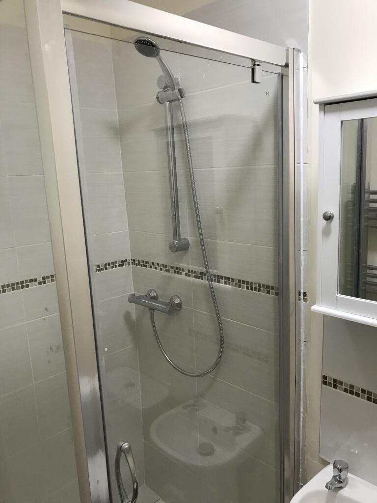 Shower-WC