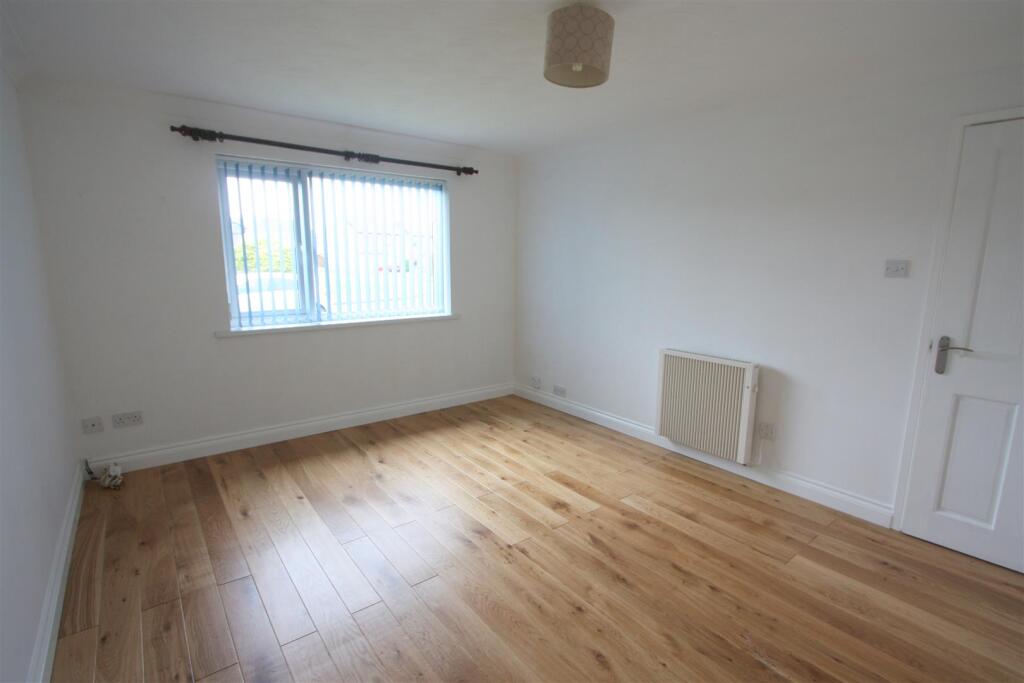 15 Wheatfield Crescent Bedroom 1