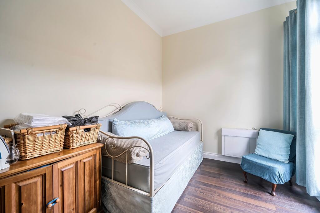 1348881-4-68b82aa761313