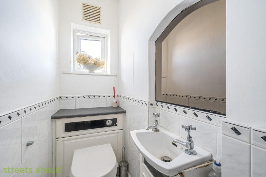 c5b5f0df-decf-4ef...