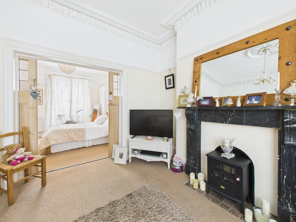 CAM03974G0-PR0160...