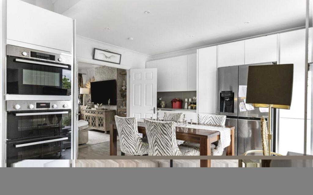 Dining/Kitchen