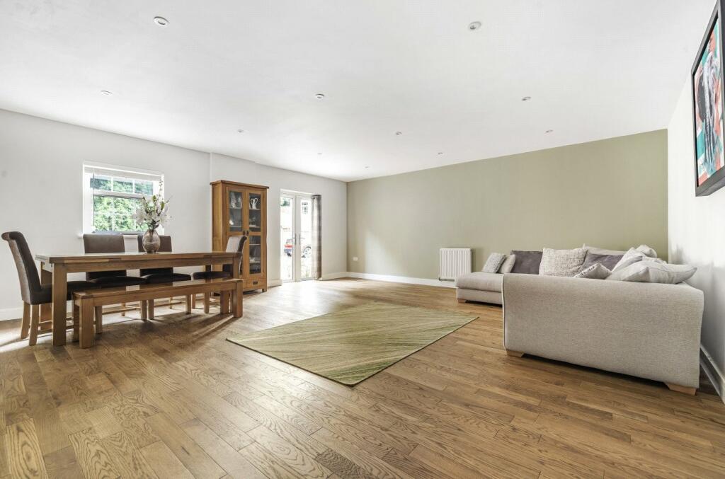 Living/Dining Room