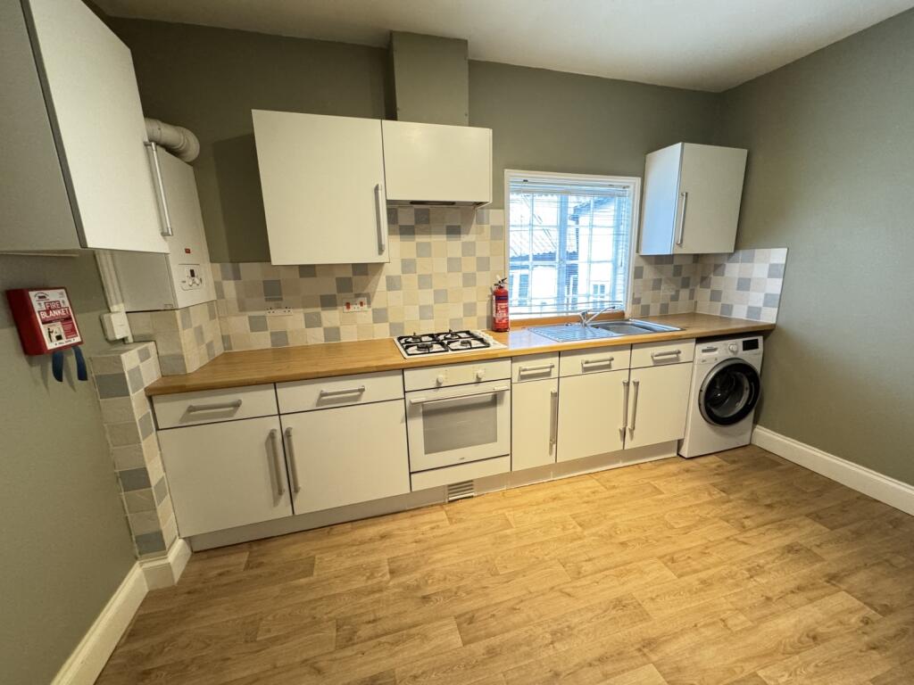 39 The Strand - kitchen