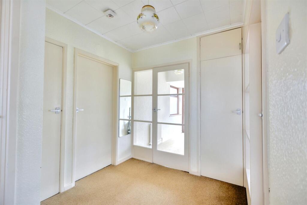Hallway.jpeg